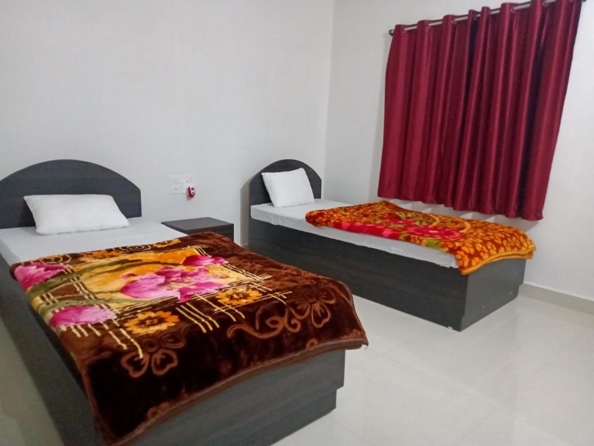 Gaurav Guest House Bodh Gaya Exterior foto